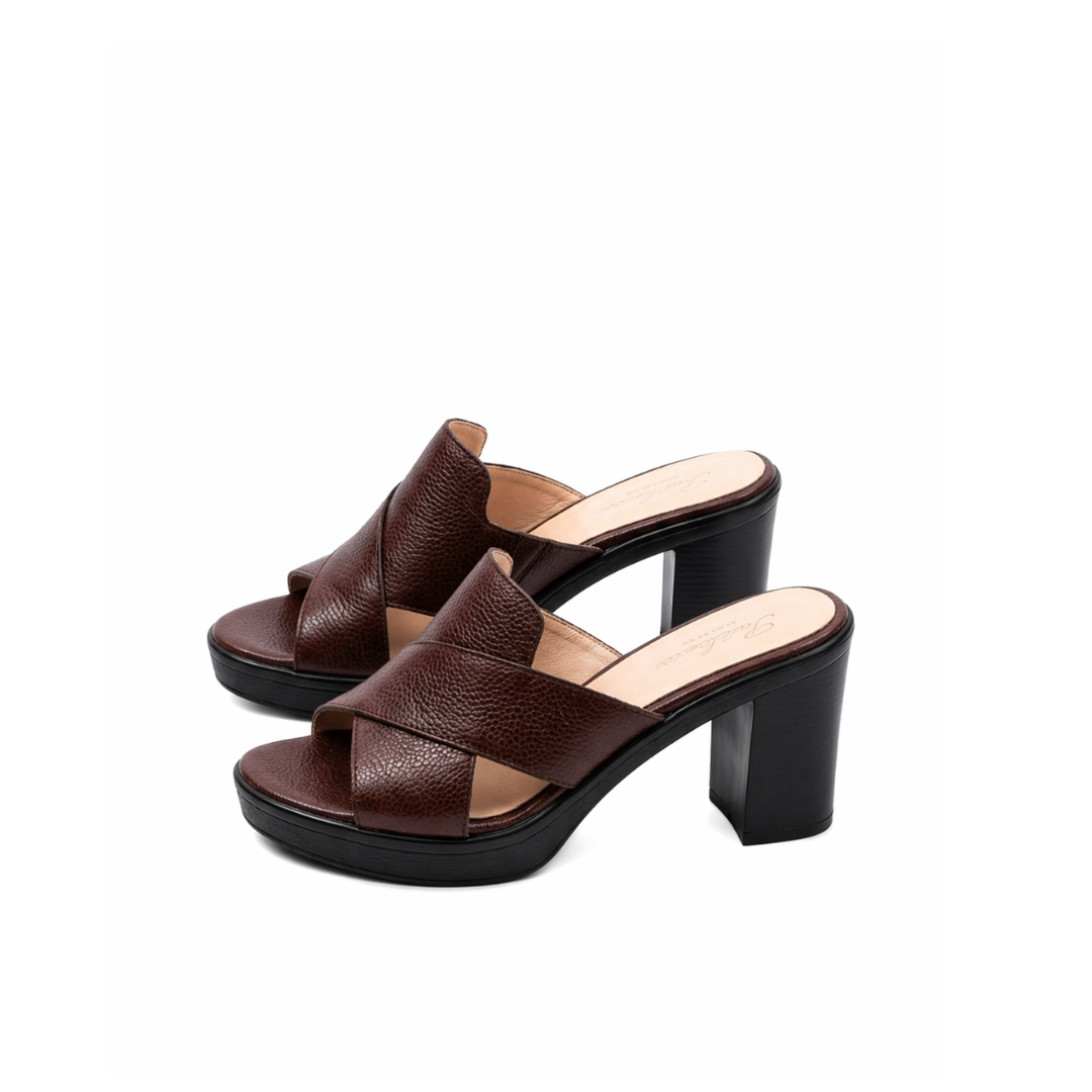 Brown / 12