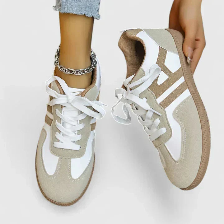 Khaki & White / 12