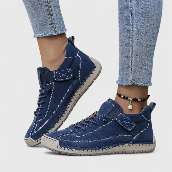 Blue / 12