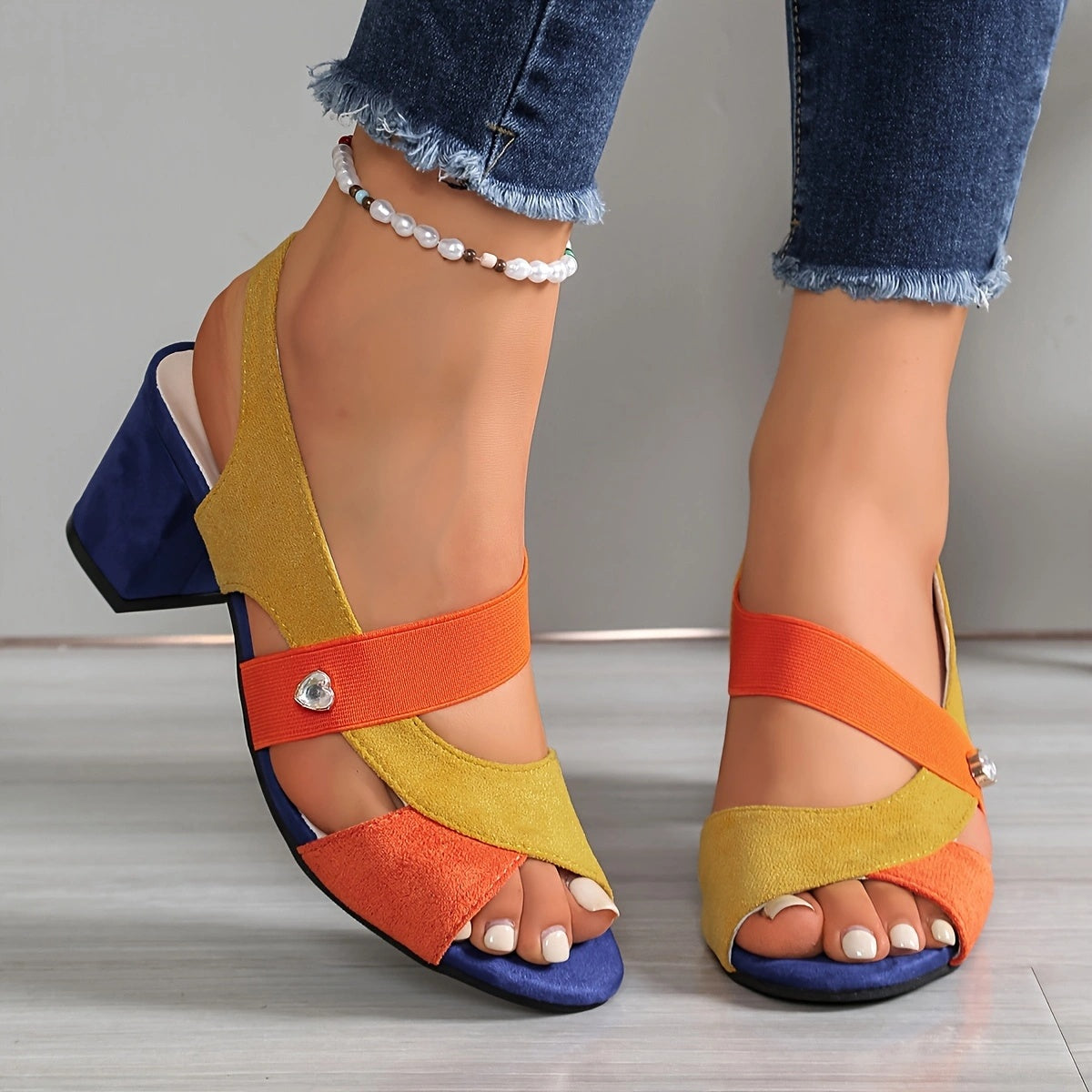 Orange / 12 US | 43 EU