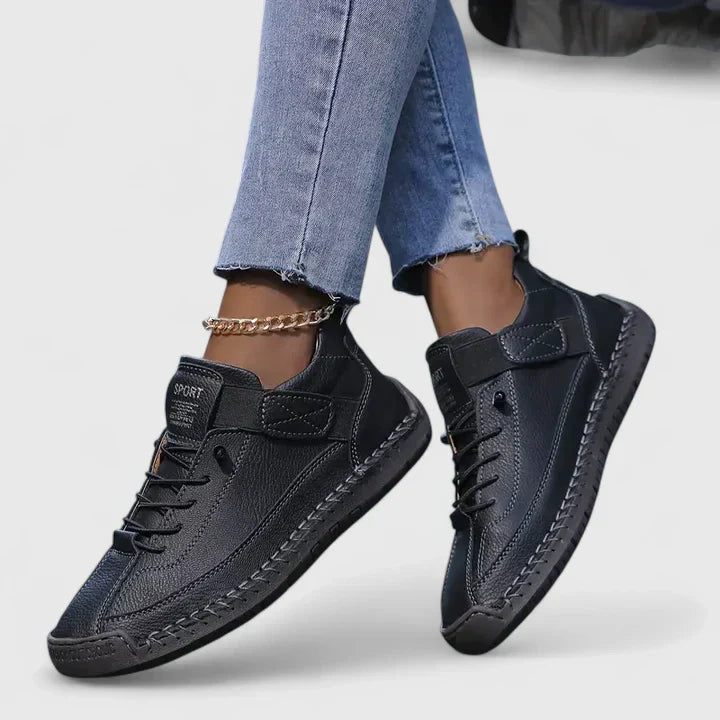 Black / 12