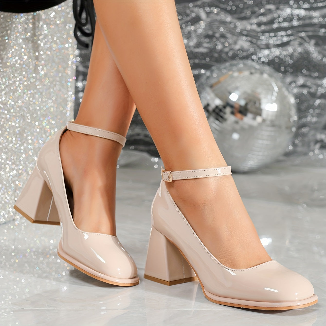 Apricot / 12 US | 43 EU