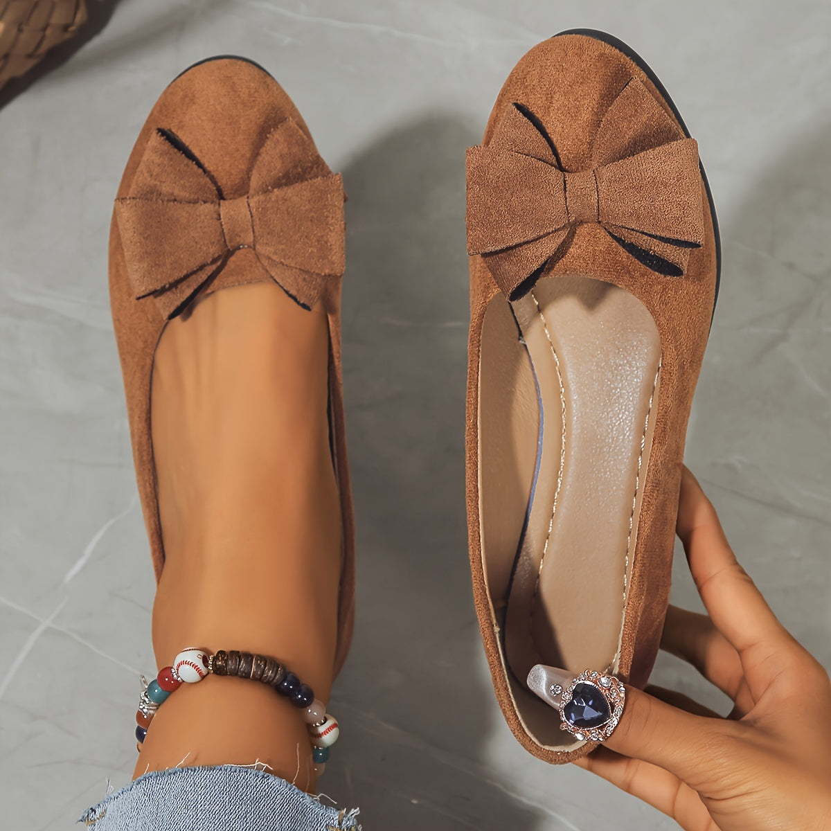 Brown / 12