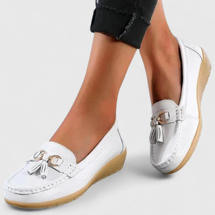 White / 12