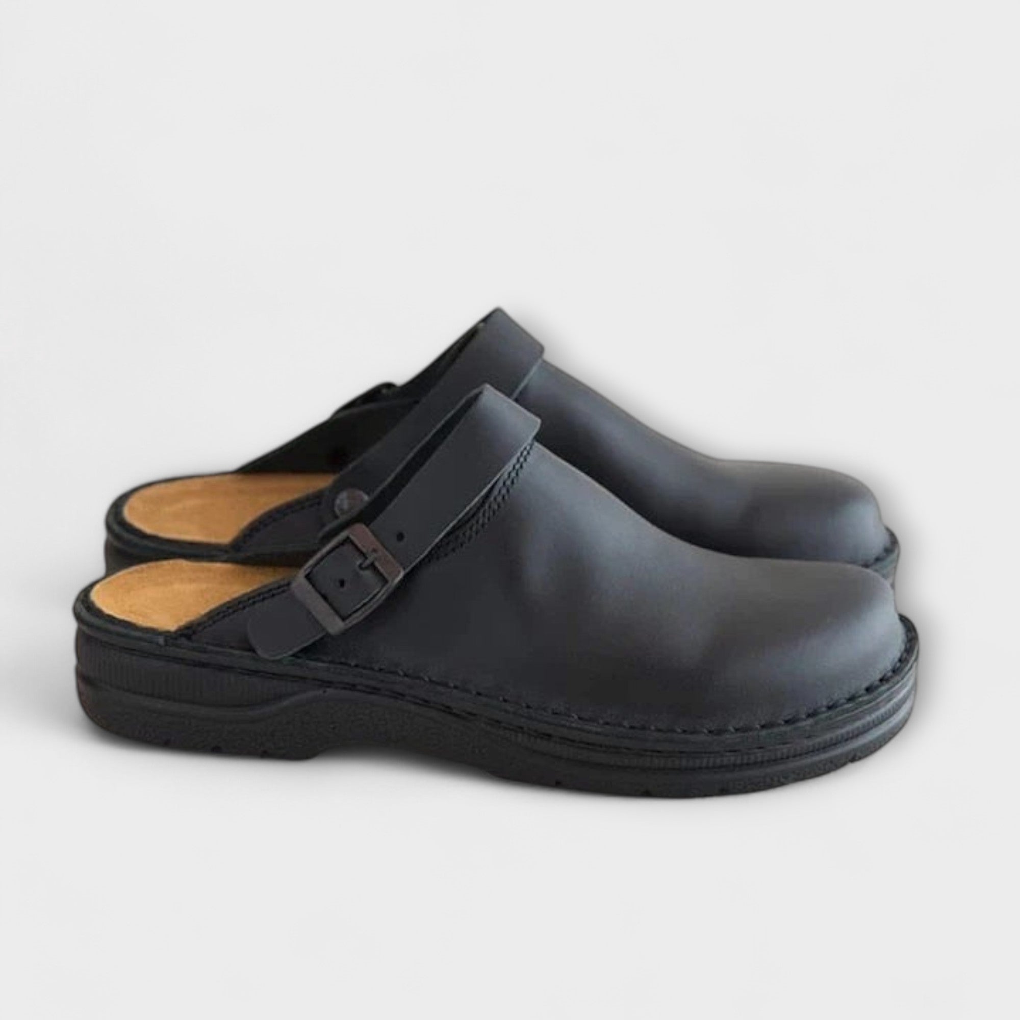 Black / 12