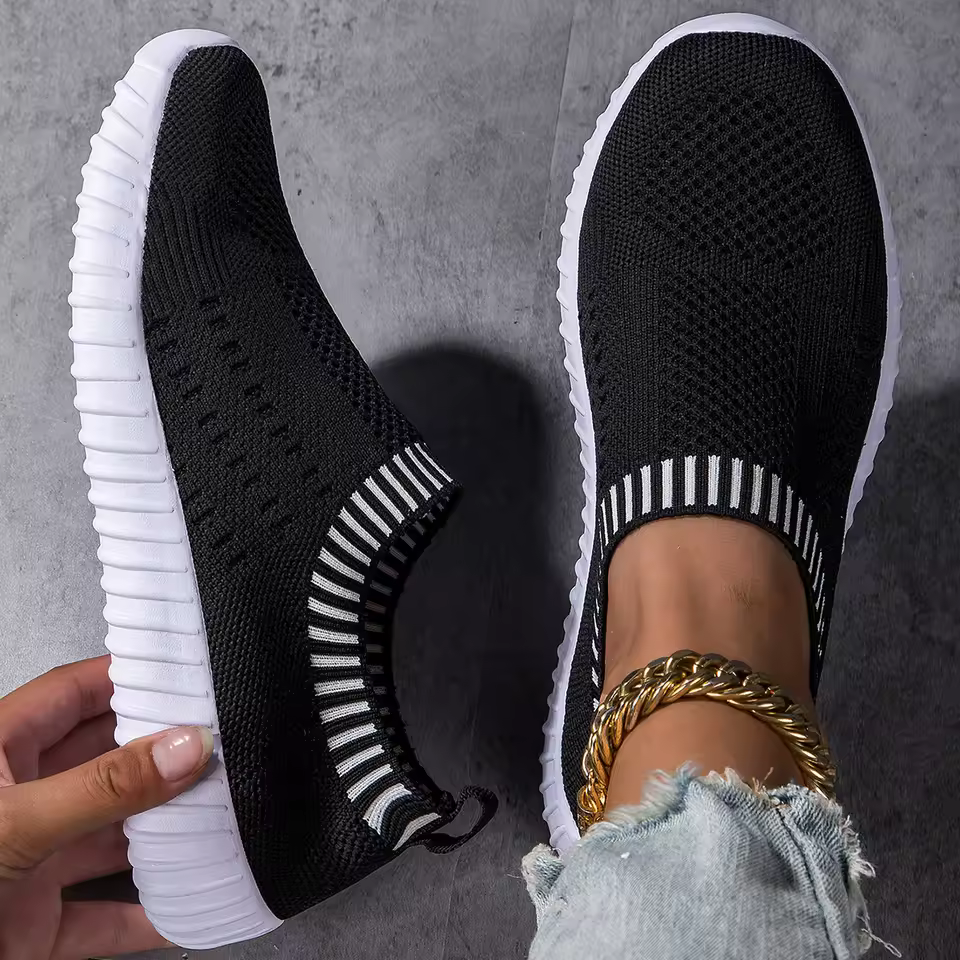 Black / 11 US | 42 EU