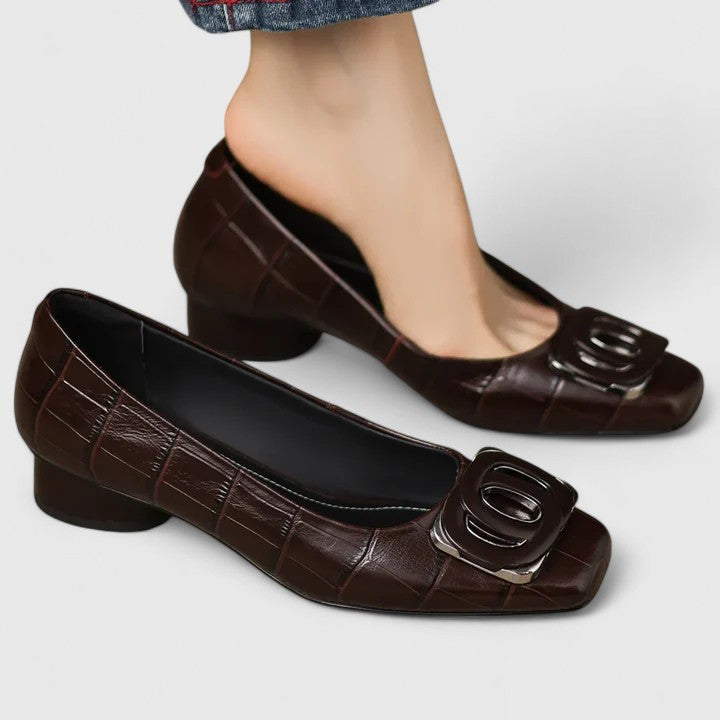 Brown / 9 US | 40 EU