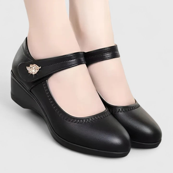 Black / 12