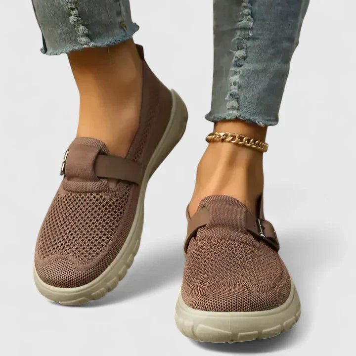 Brown / 12