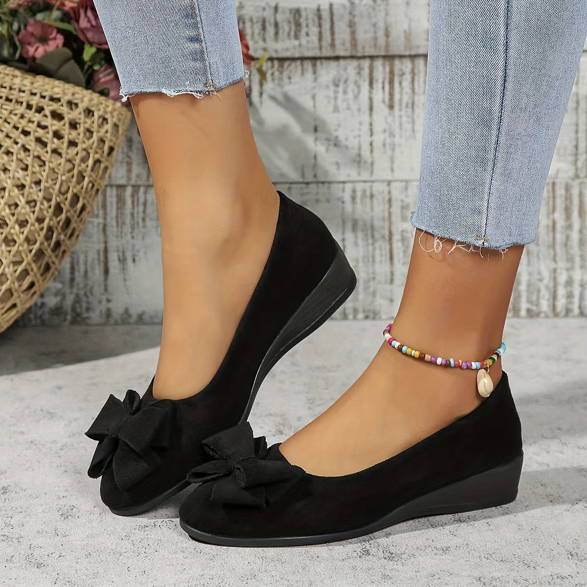 Black / 12