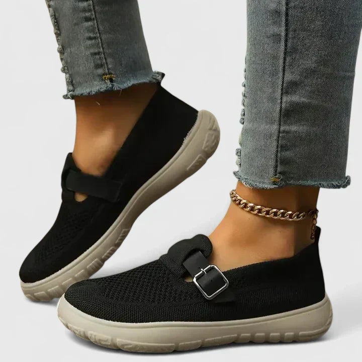 Black / 12