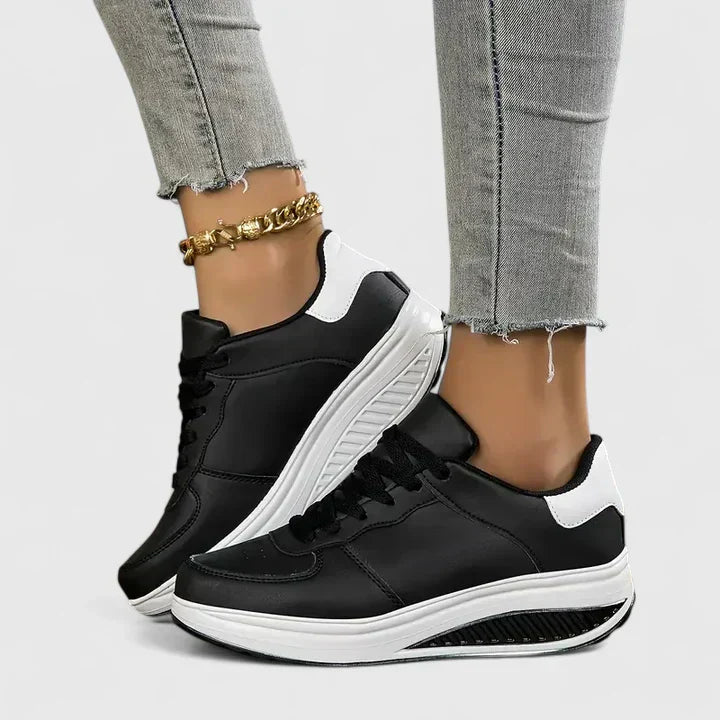 Black/White / 12